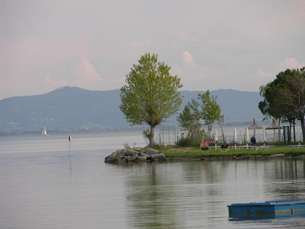 Appartamento Vacanze Magnolia E Glicine Tuoro sul Trasimeno Exterior foto